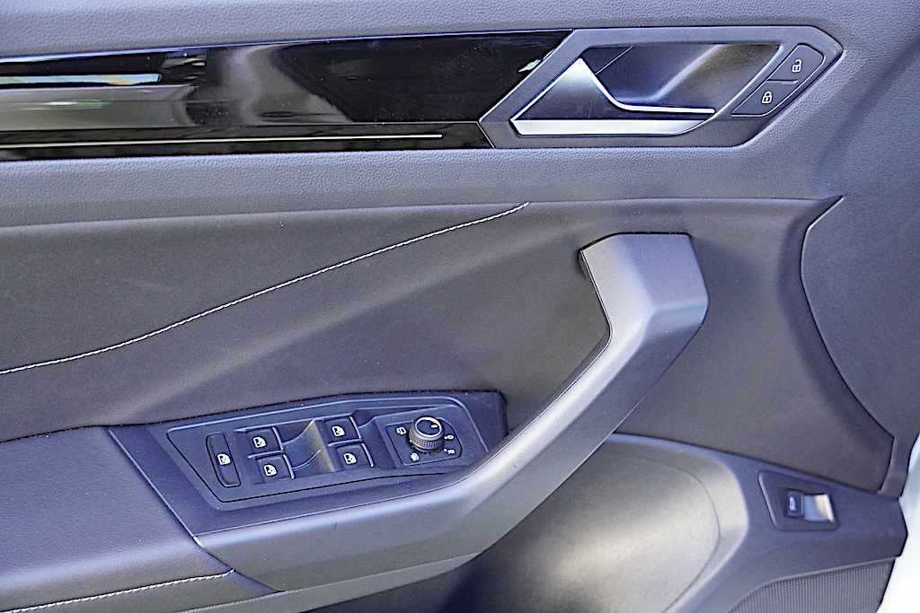 volkswagen-t-roc-1-5-tsi-2025-gasolina-1498cc