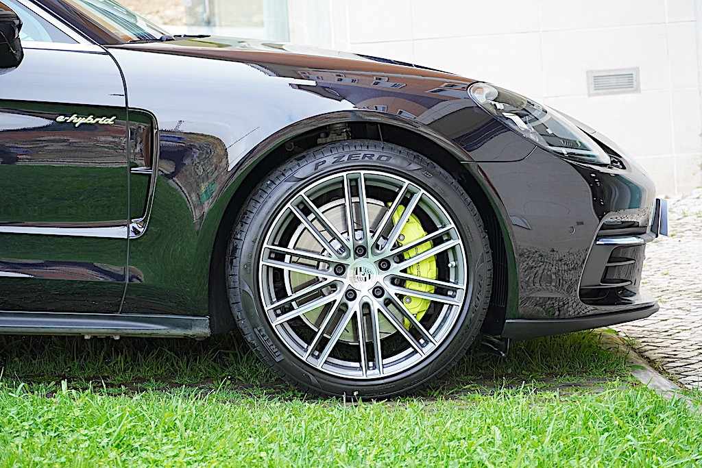 porsche-panamera-2020-hibrido-a-gasolina-2894cc