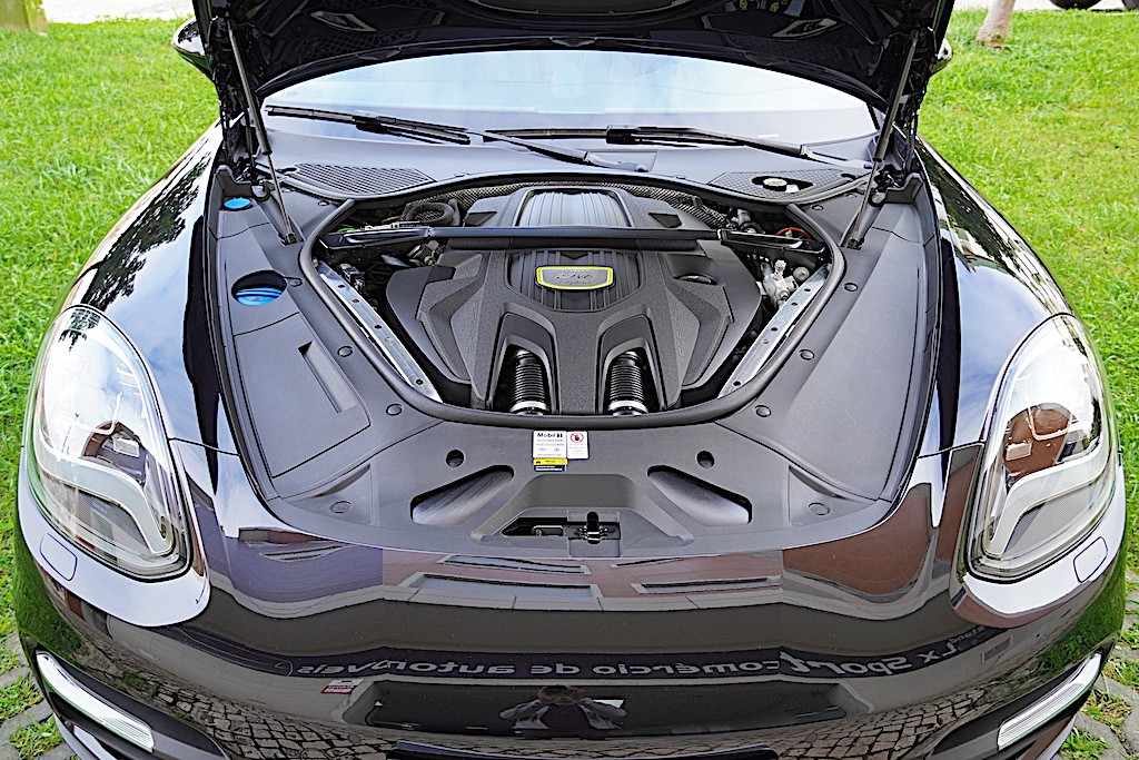porsche-panamera-2020-hibrido-a-gasolina-2894cc