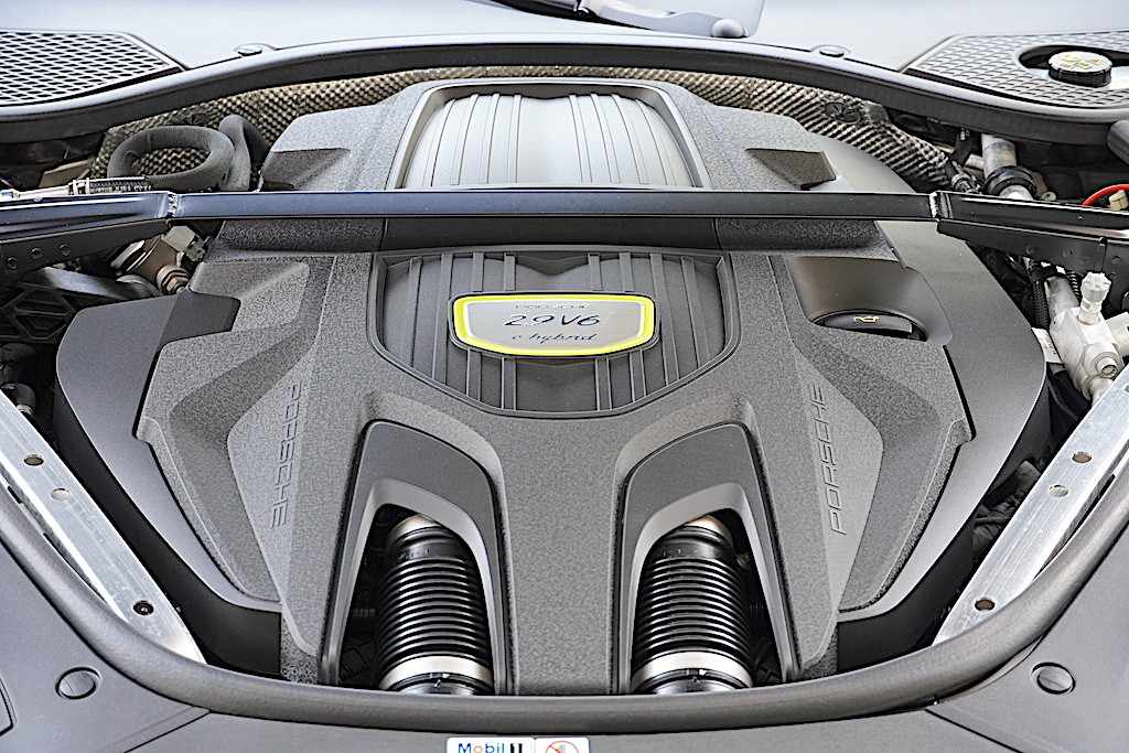 porsche-panamera-2020-hibrido-a-gasolina-2894cc