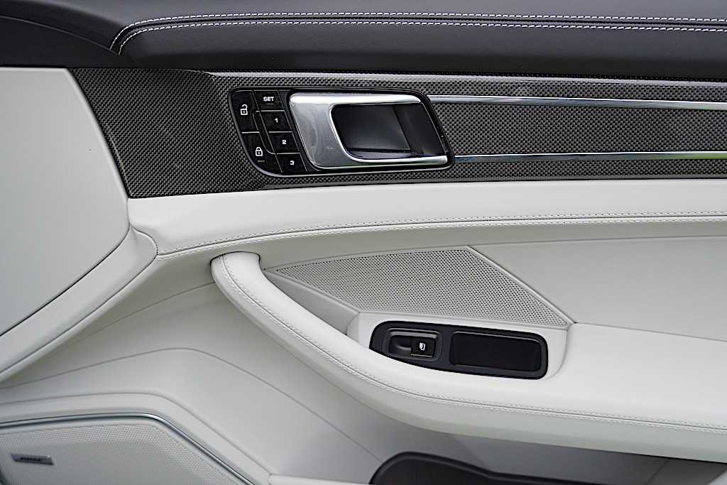 porsche-panamera-2020-hibrido-a-gasolina-2894cc
