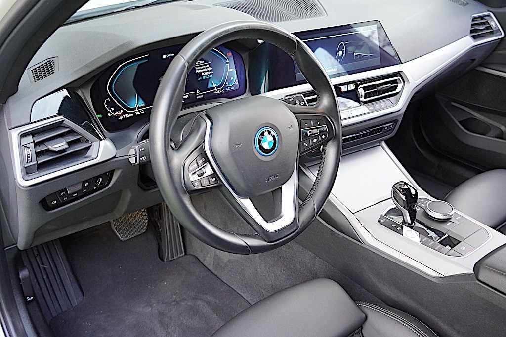 bmw-serie-3-2022-hibrido-a-gasolina-1998cc