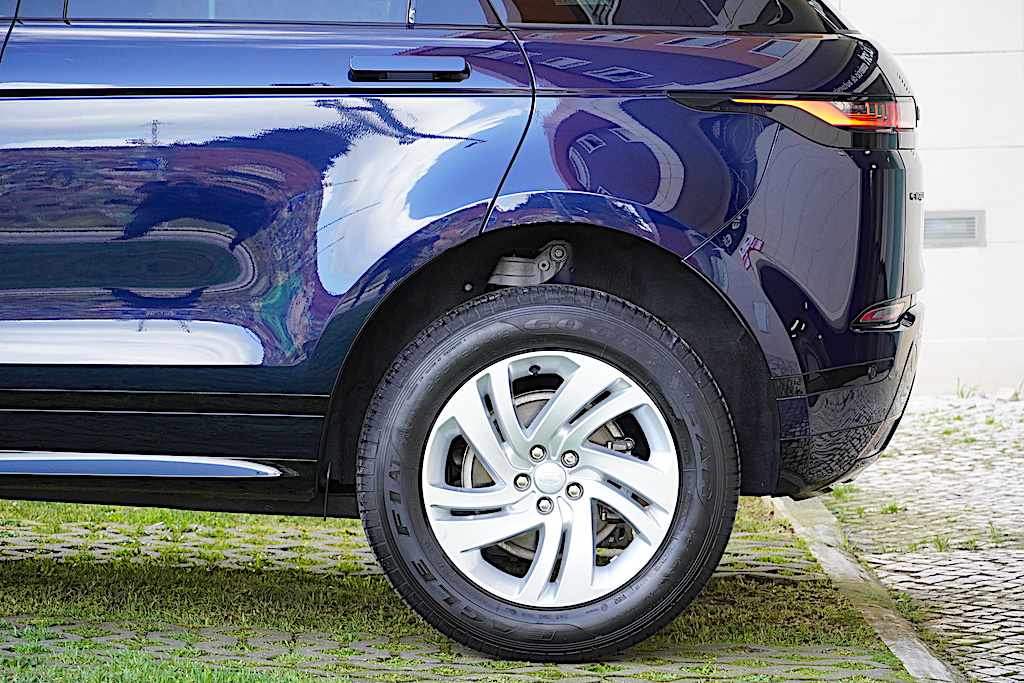 land-rover-range-rover-evoque-1-5-p160-mild-hybrid-2023-gasolina-1498cc