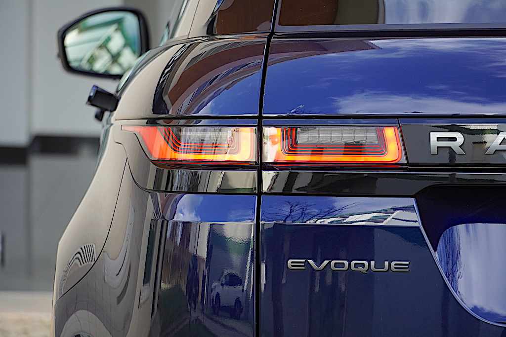 land-rover-range-rover-evoque-1-5-p160-mild-hybrid-2023-gasolina-1498cc