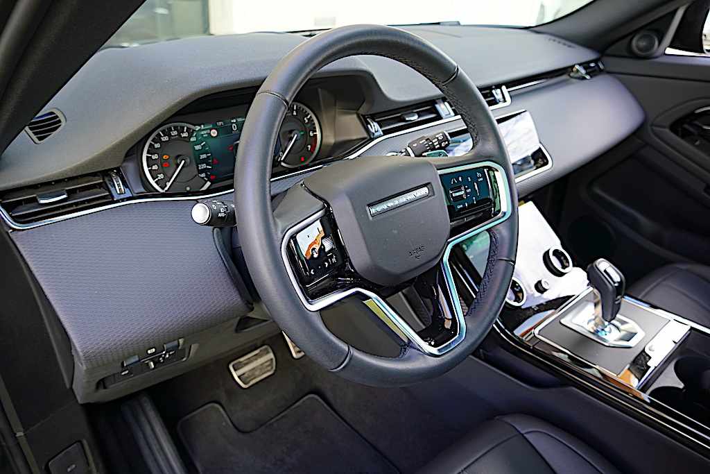 land-rover-range-rover-evoque-1-5-p160-mild-hybrid-2023-gasolina-1498cc