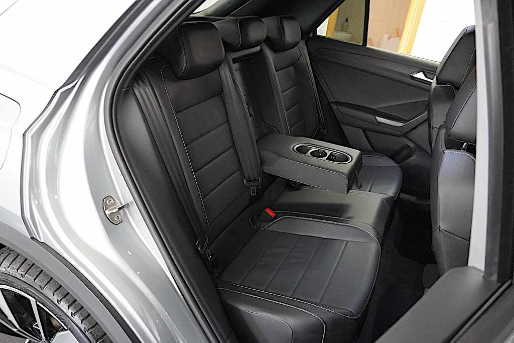 volkswagen-t-roc-2-0-tdi-2025-diesel-1968cc