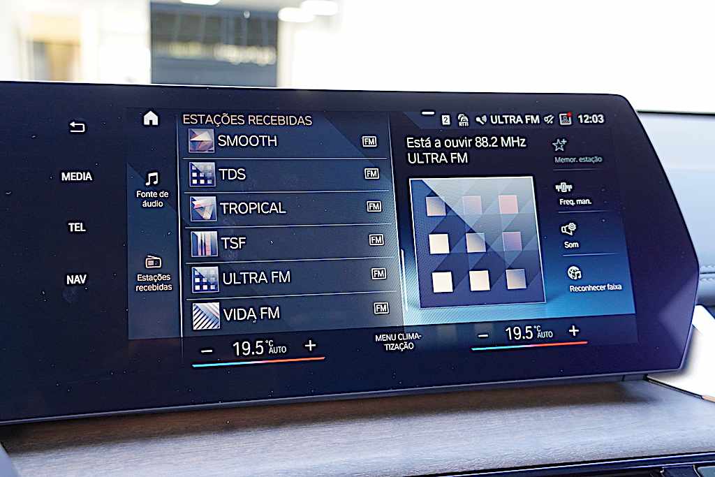 bmw-x1-xdrive30-e-2023-gasolina-1499cc