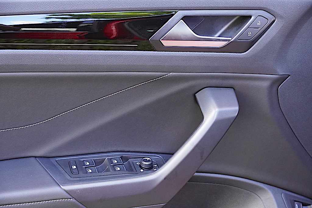 volkswagen-t-roc-2-0-tdi-2025-diesel-1968cc
