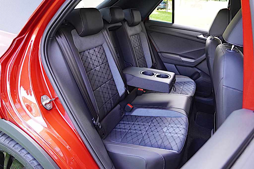 volkswagen-t-roc-2-0-tdi-2025-diesel-1968cc