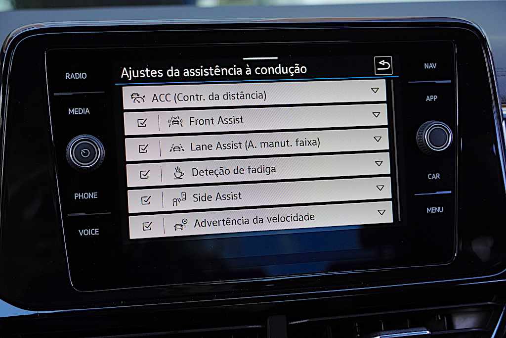volkswagen-t-roc-2-0-tdi-2025-diesel-1968cc