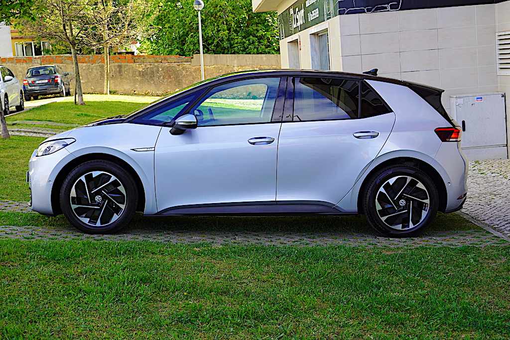 volkswagen-id-3-pro-performance-58-kwh-2023-eletrico