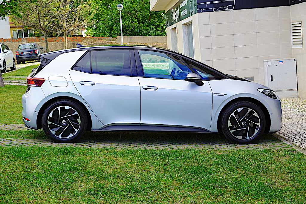 volkswagen-id-3-pro-performance-58-kwh-2023-eletrico