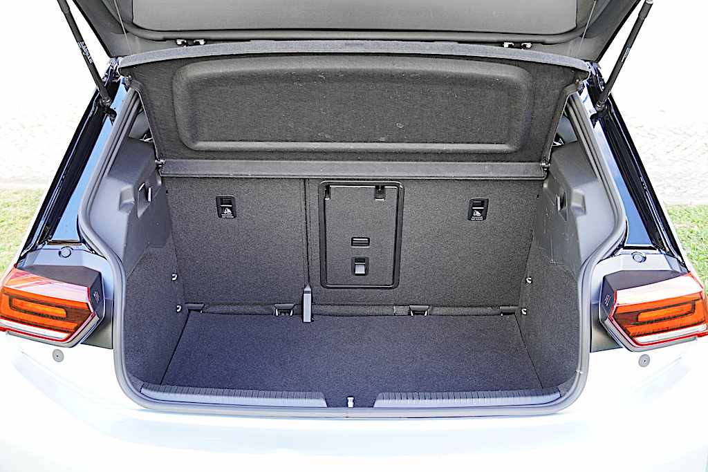 volkswagen-id-3-pro-performance-58-kwh-2023-eletrico