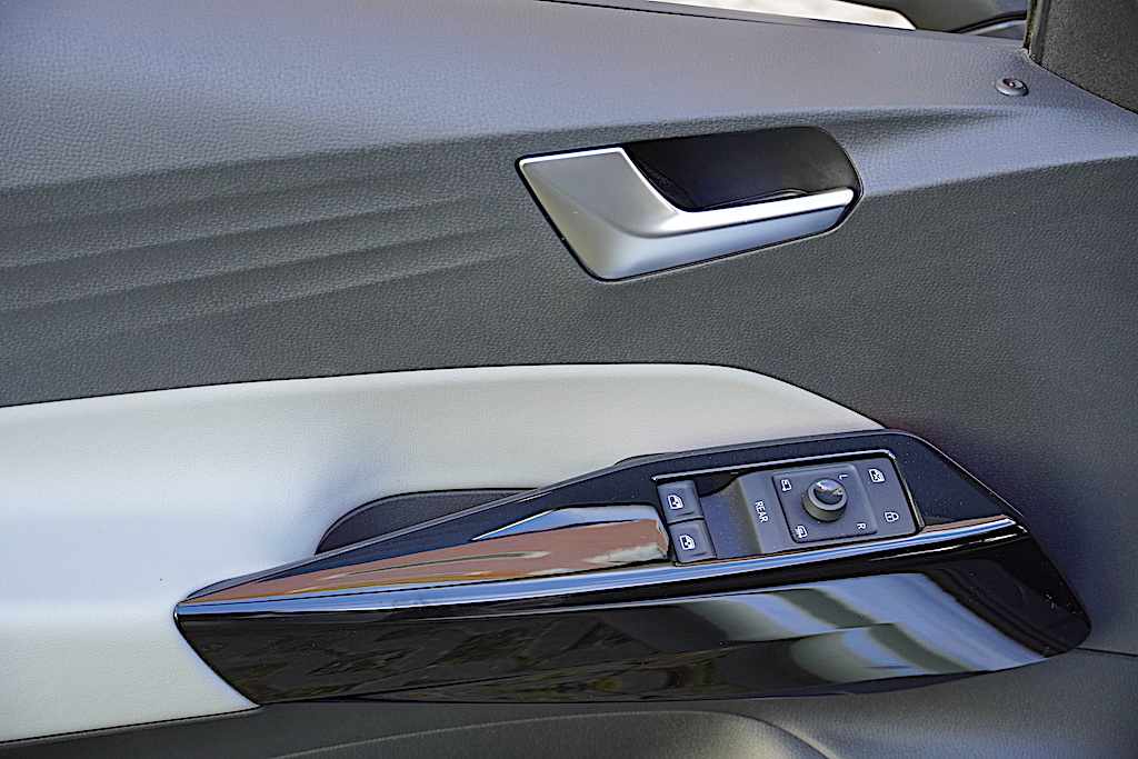 volkswagen-id-3-pro-performance-58-kwh-2023-eletrico