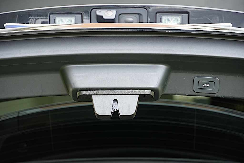 jaguar-f-pace-p400e-phev-2023-gasolina-1997cc