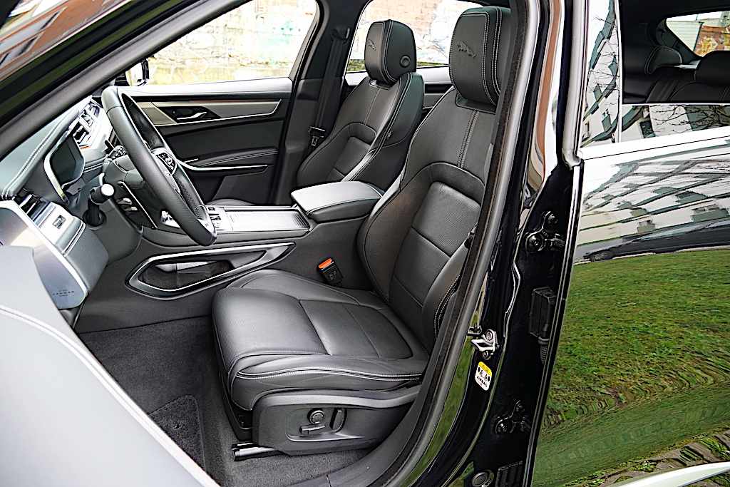 jaguar-f-pace-p400e-phev-2023-gasolina-1997cc