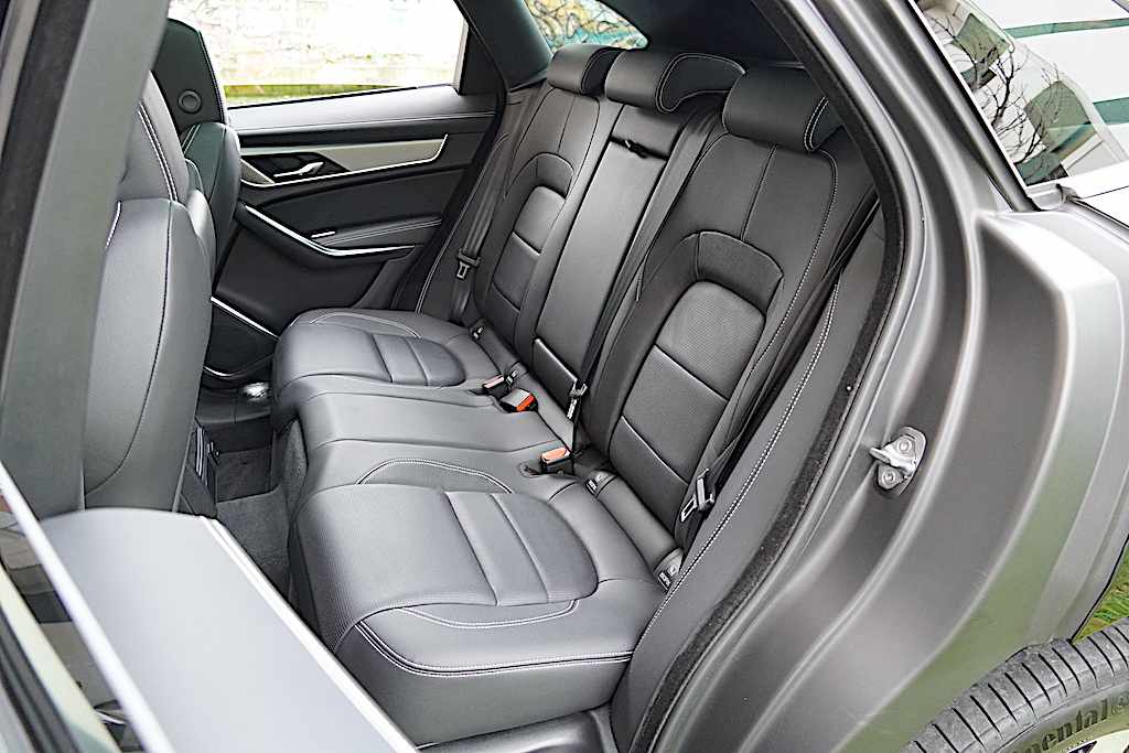 jaguar-f-pace-p400e-phev-2023-gasolina-1997cc