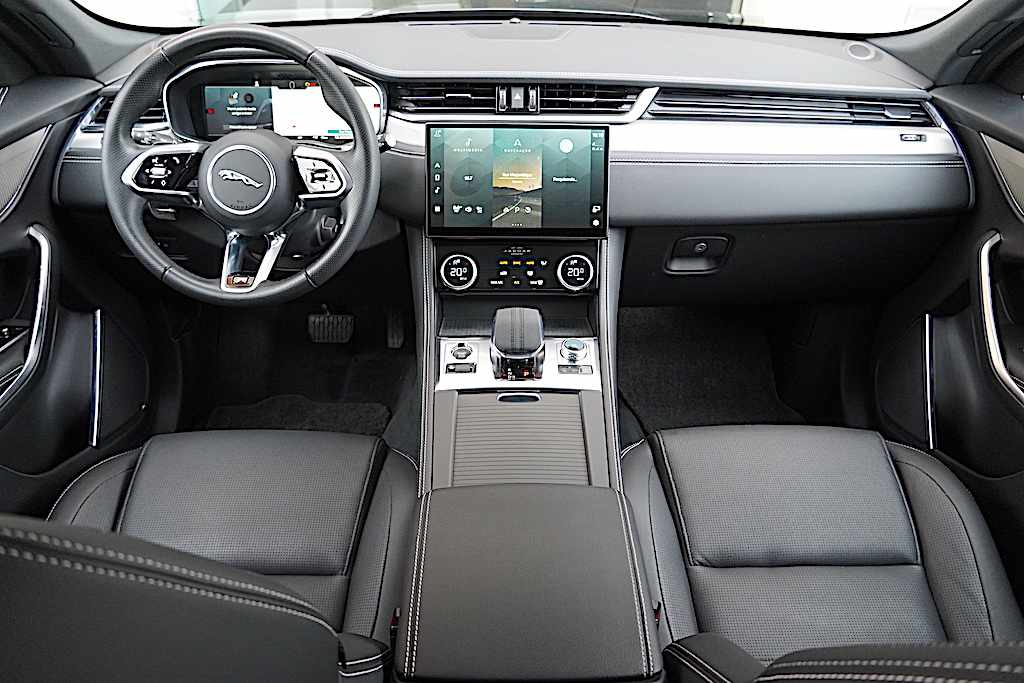 jaguar-f-pace-p400e-phev-2023-gasolina-1997cc