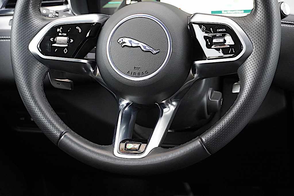 jaguar-f-pace-p400e-phev-2023-gasolina-1997cc