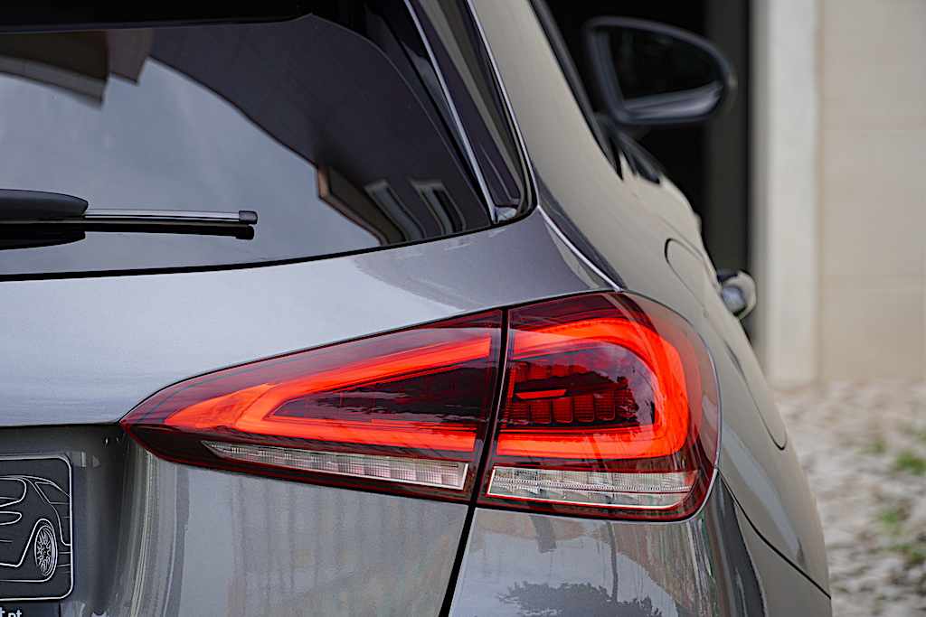 mercedes-benz-classe-a-a-250-e-2022-gasolina-1332cc