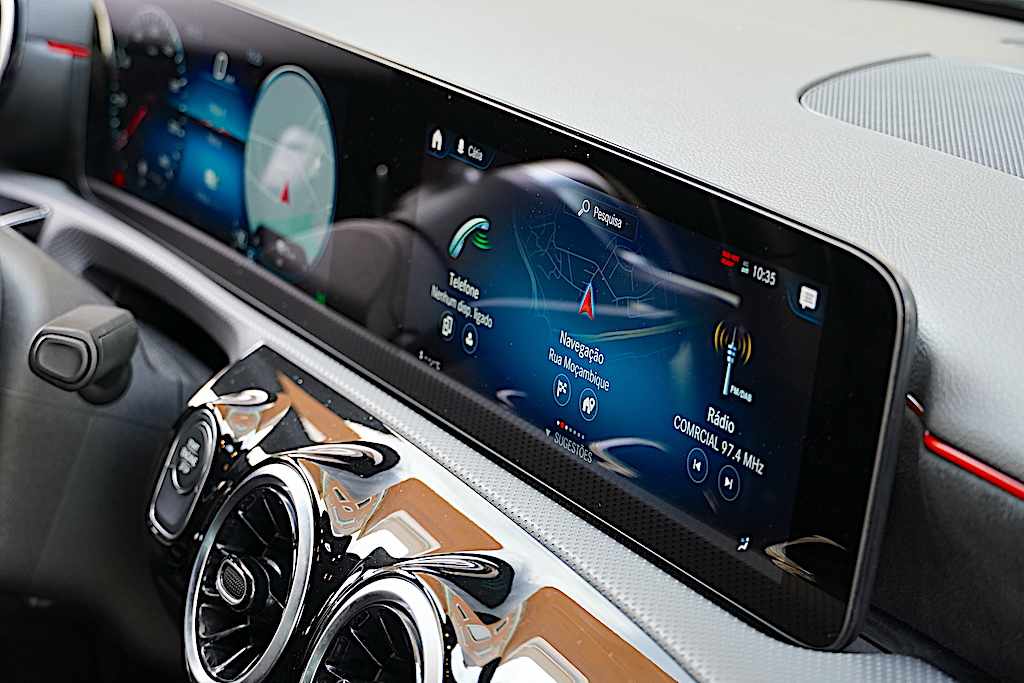 mercedes-benz-classe-a-a-250-e-2022-gasolina-1332cc