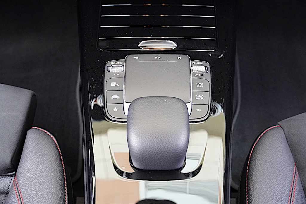 mercedes-benz-classe-a-a-250-e-2022-gasolina-1332cc