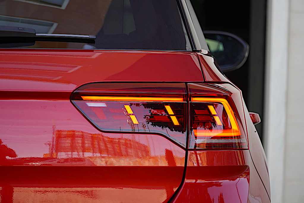 volkswagen-t-roc-2-0-tdi-2025-diesel-1968cc