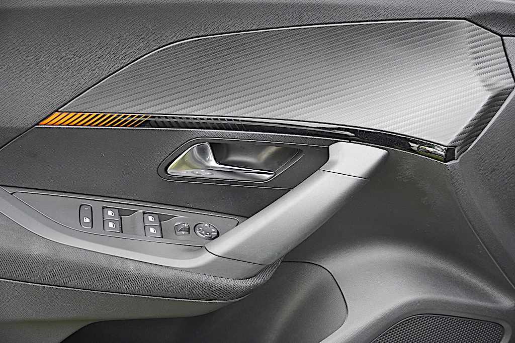peugeot-2008-1-5-bluehdi-2022-diesel-1499cc