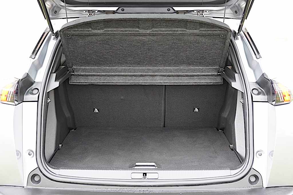 peugeot-2008-1-5-bluehdi-2022-diesel-1499cc