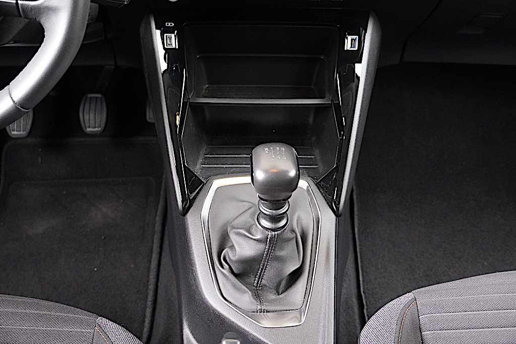 peugeot-2008-1-5-bluehdi-2022-diesel-1499cc