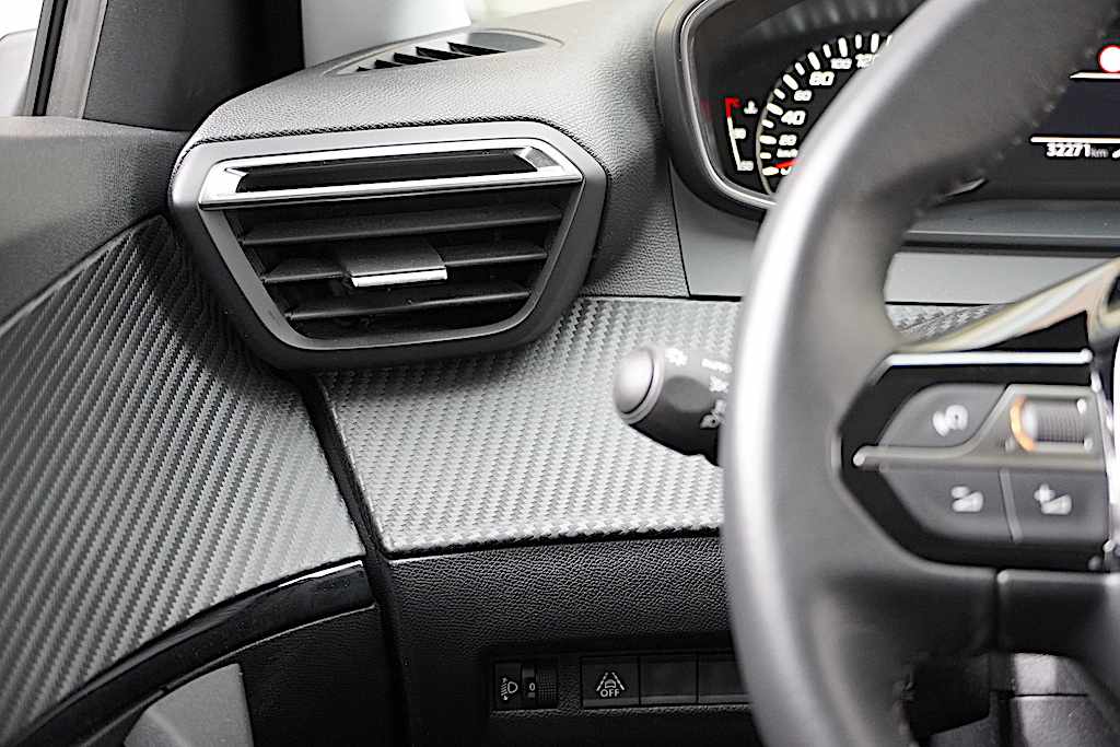 peugeot-2008-1-5-bluehdi-2022-diesel-1499cc