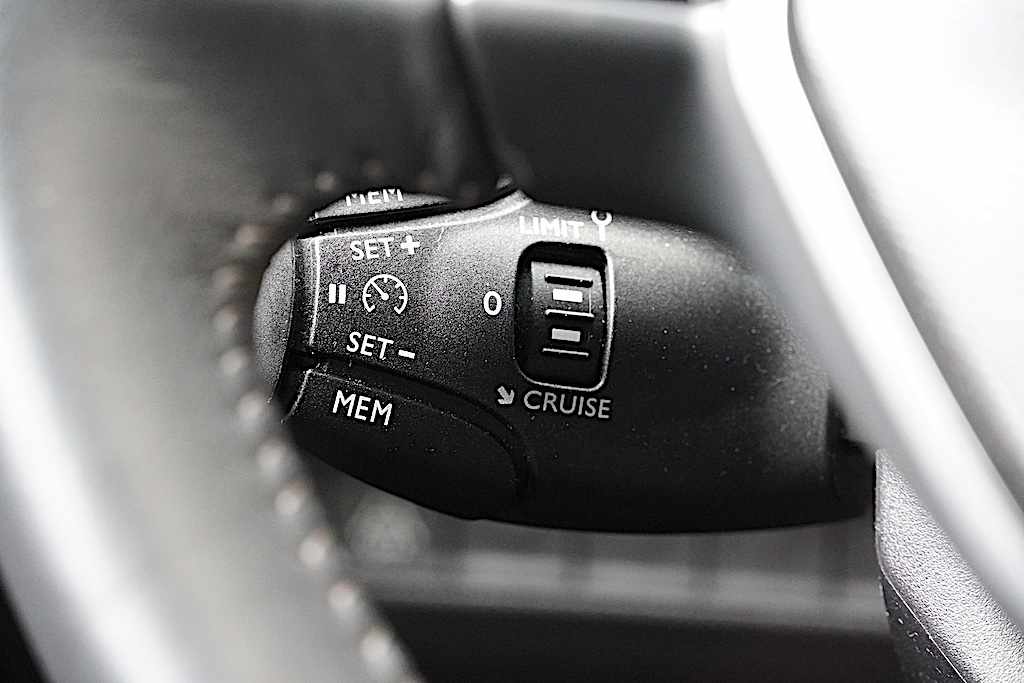 peugeot-2008-1-5-bluehdi-2022-diesel-1499cc