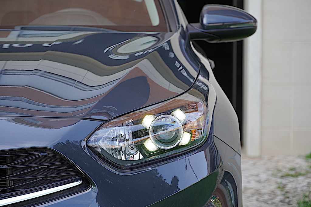 kia-ceed-1-6-crdi-2023-diesel-1598cc