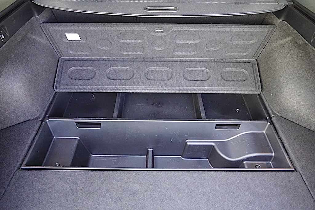 kia-ceed-1-6-crdi-2023-diesel-1598cc