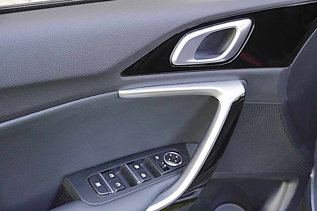 kia-ceed-1-6-crdi-2023-diesel-1598cc