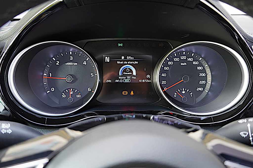 kia-ceed-1-6-crdi-2023-diesel-1598cc