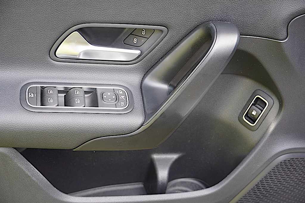 mercedes-benz-classe-a-a-250-e-2022-gasolina-1332cc