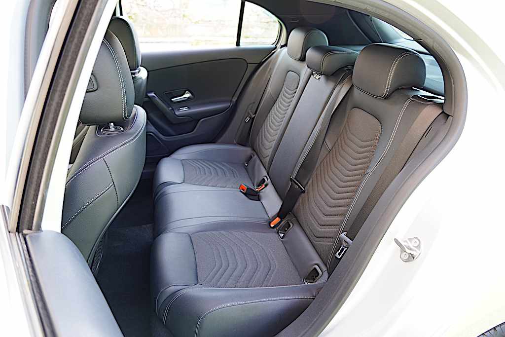 mercedes-benz-classe-a-a-250-e-2022-gasolina-1332cc