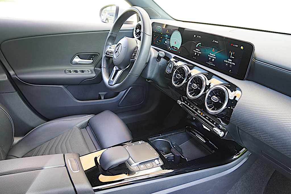 mercedes-benz-classe-a-a-250-e-2022-gasolina-1332cc