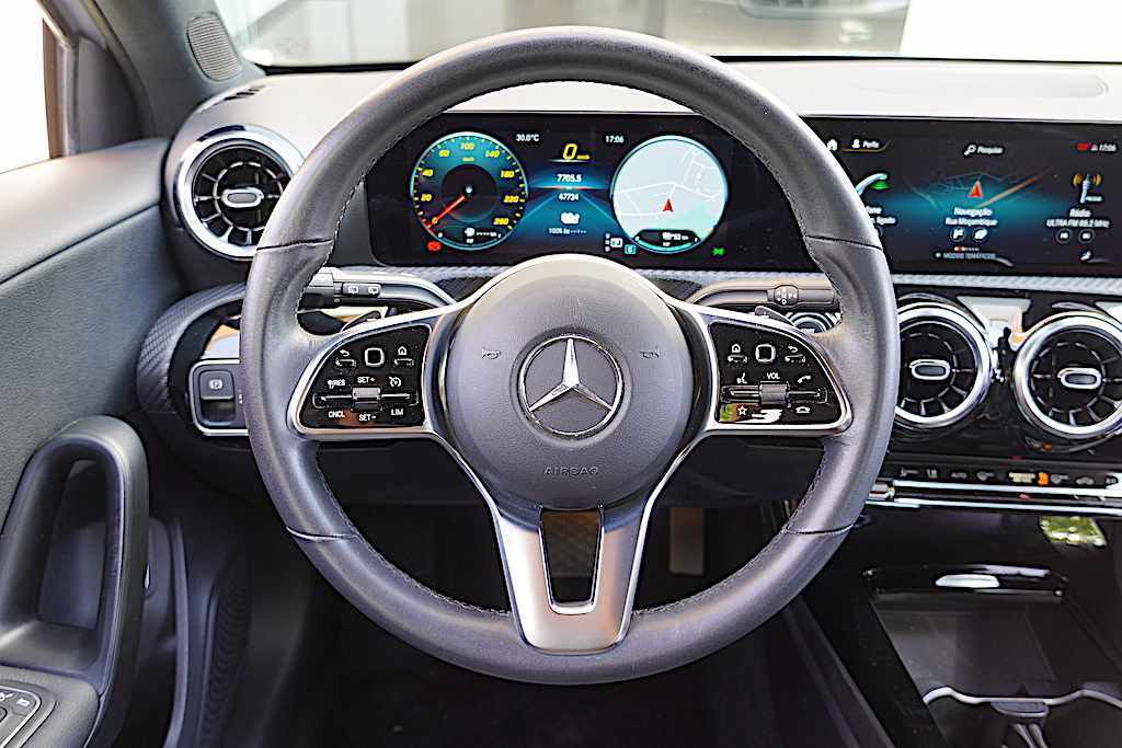 mercedes-benz-classe-a-a-250-e-2022-gasolina-1332cc