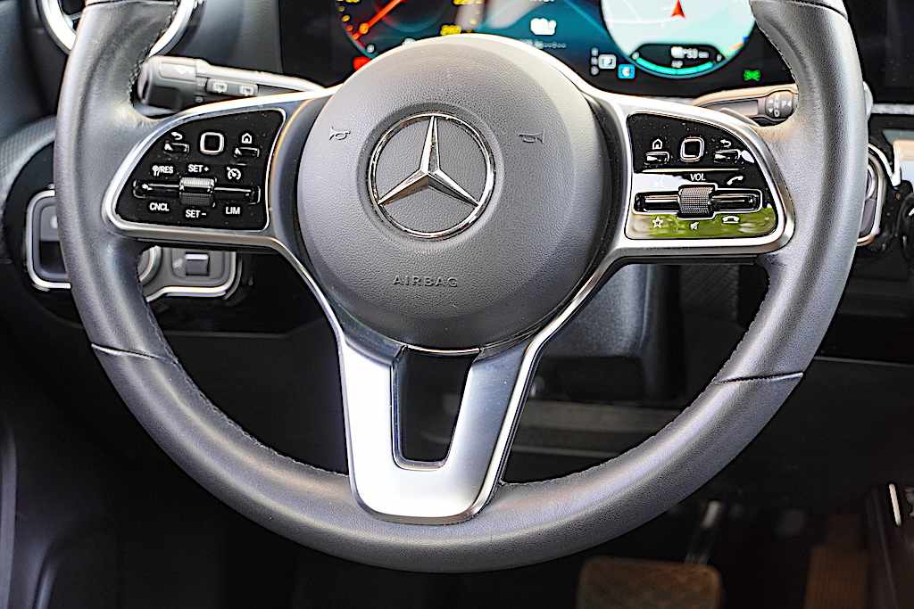 mercedes-benz-classe-a-a-250-e-2022-gasolina-1332cc