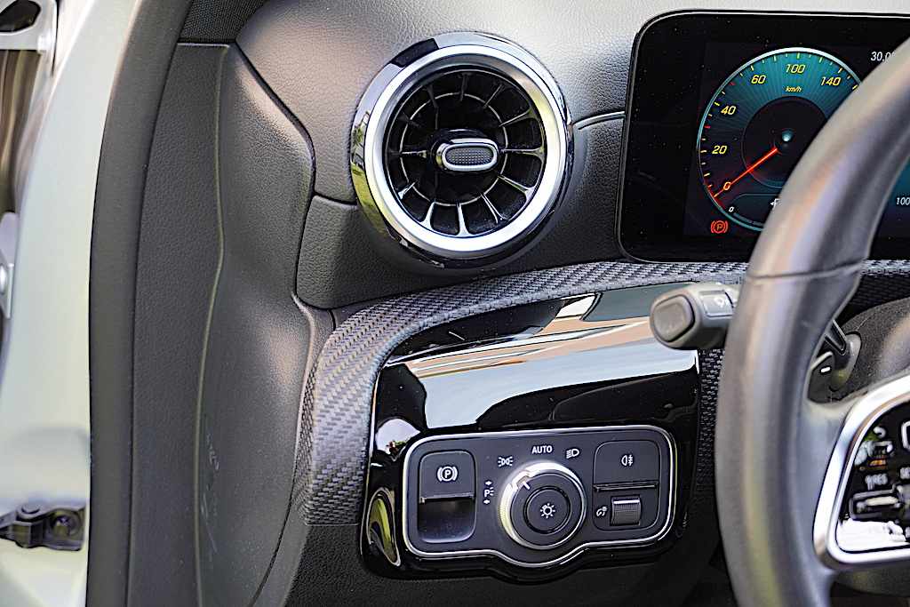 mercedes-benz-classe-a-a-250-e-2022-gasolina-1332cc