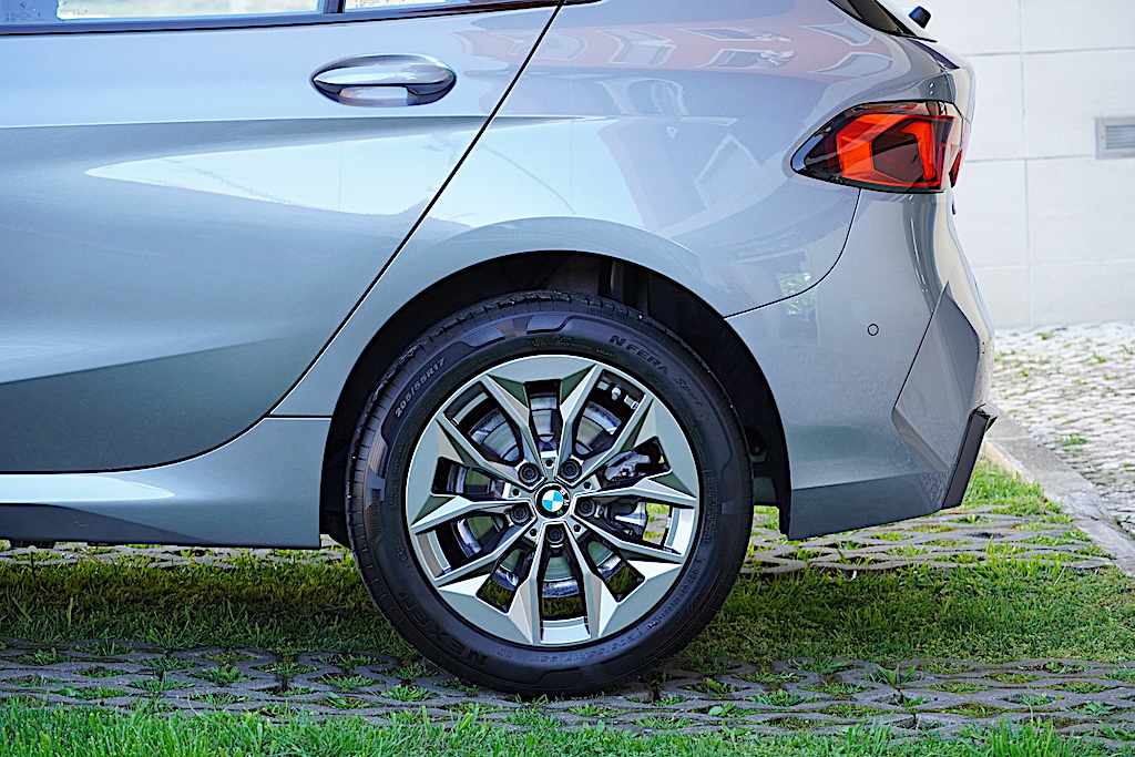 bmw-serie-1-118i-2025-gasolina-1499cc
