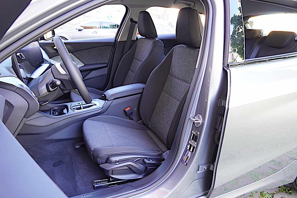 bmw-serie-1-118i-2025-gasolina-1499cc