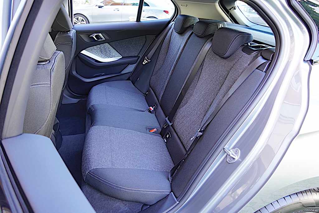 bmw-serie-1-118i-2025-gasolina-1499cc