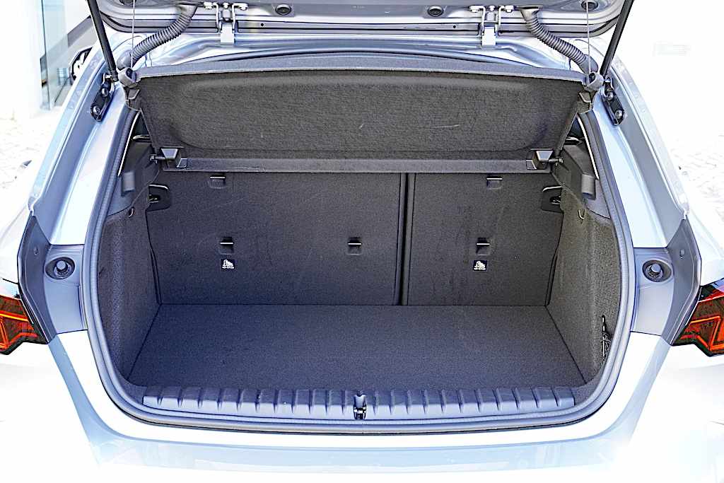 bmw-serie-1-118i-2025-gasolina-1499cc