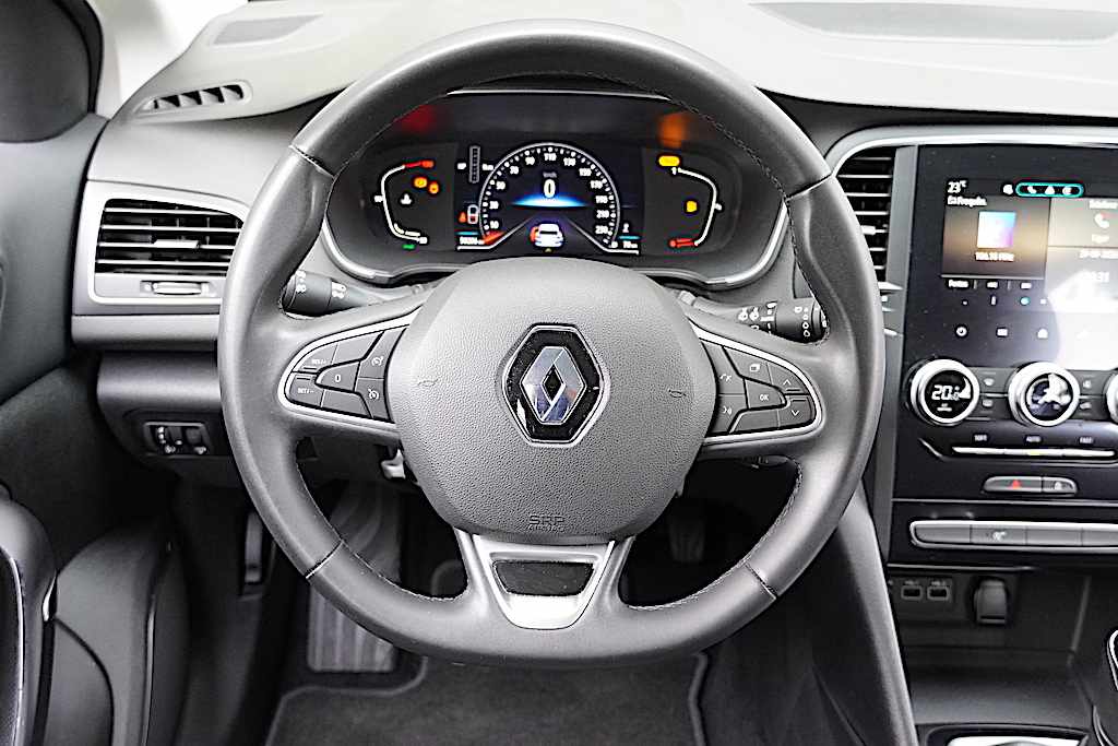 renault-megane-1-5-blue-dci-2023-diesel-1461cc