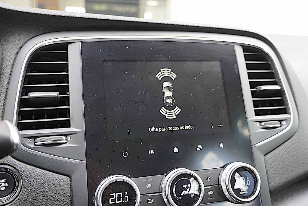 renault-megane-1-5-blue-dci-2023-diesel-1461cc