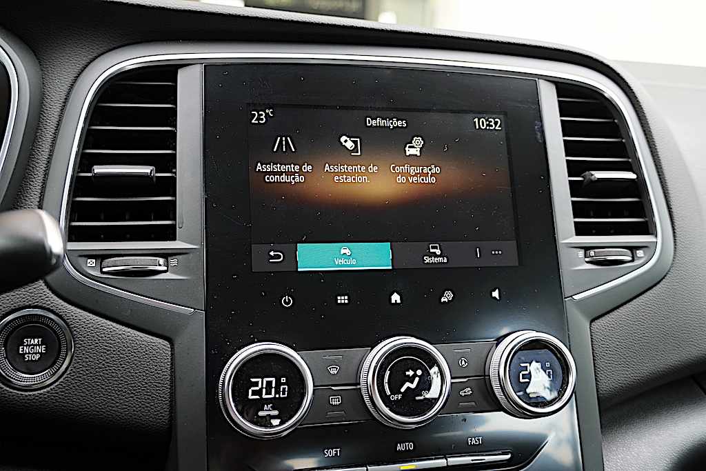 renault-megane-1-5-blue-dci-2023-diesel-1461cc