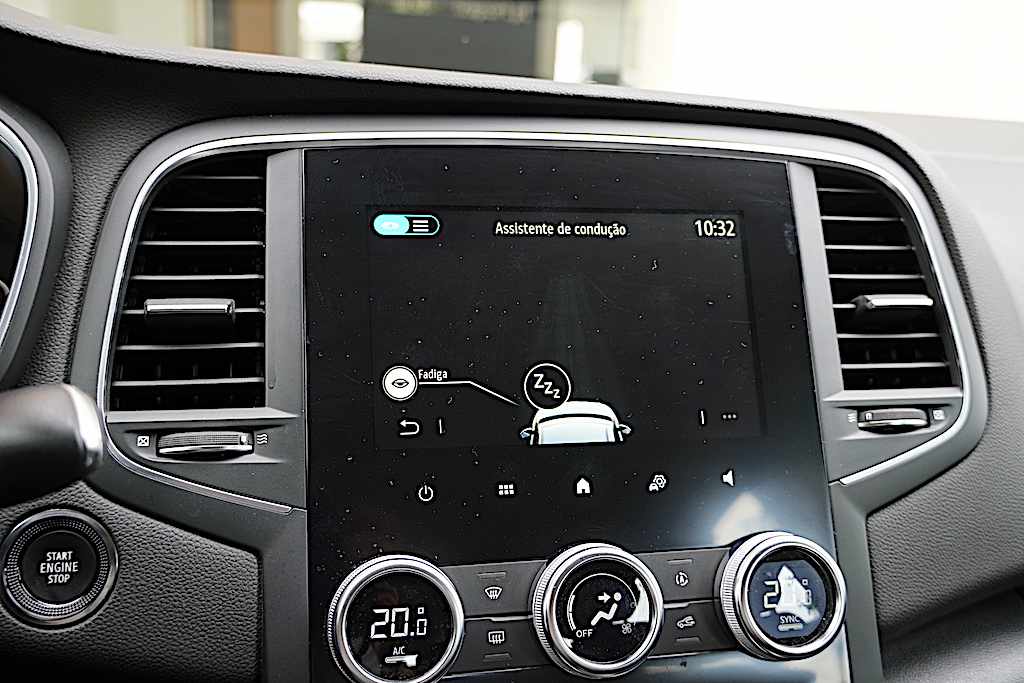 renault-megane-1-5-blue-dci-2023-diesel-1461cc